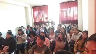 Alumnas de IDEMA reciben charla sobre constitucion de empresas